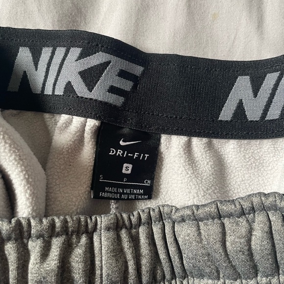 grey Nike joggers men’s small - Picture 3 of 3